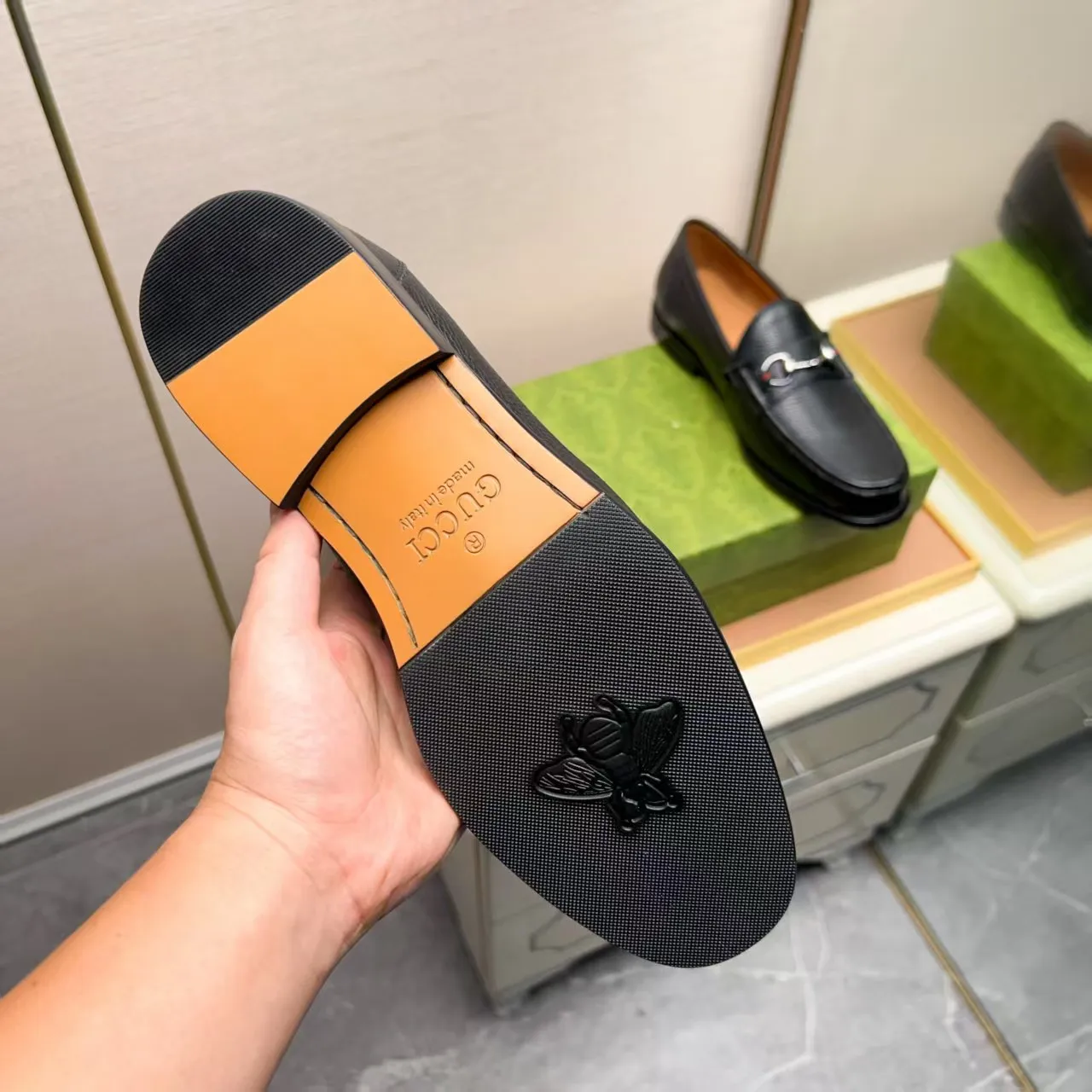 Men's men's shoes 💰460 🆘【GUCCI】Gucci ·🐂里· Hot-selling pea shoes top brand luxury, top quality, the latest fashion pea shoes.. The upper is made of original first-layer cowhide. (Full first-layer water-dyed 🐂 leather·inner). The original stylish and stylish soft rubber wear-resistant and non-slip outsole is light and comfortable on the foot, available in 2 colors! Matching code: 38-44 (customized at 45.46.47)